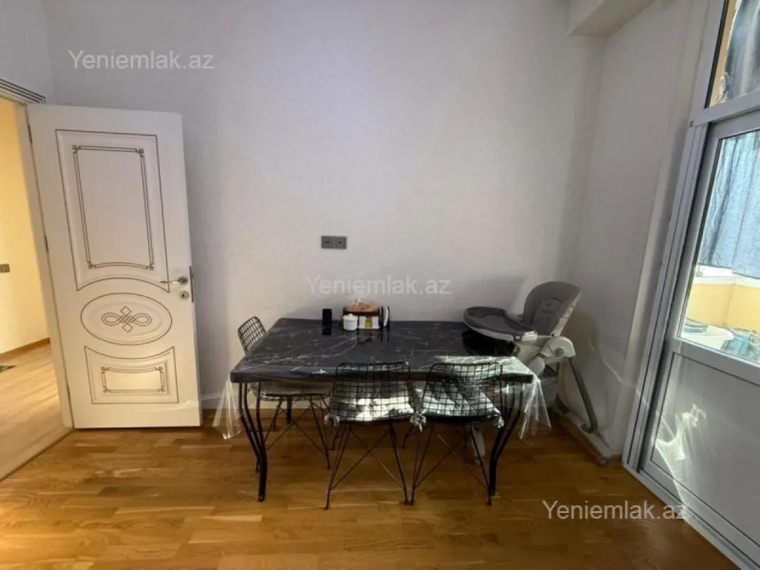 Satılır 3 otaqlı yeni tikili 83 m²