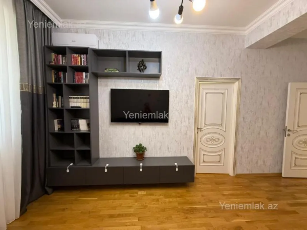 Satılır 3 otaqlı yeni tikili 83 m²
