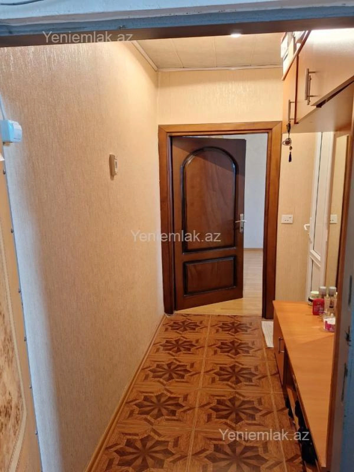 Satılır 2 otaqlı köhnə tikili 55 m²