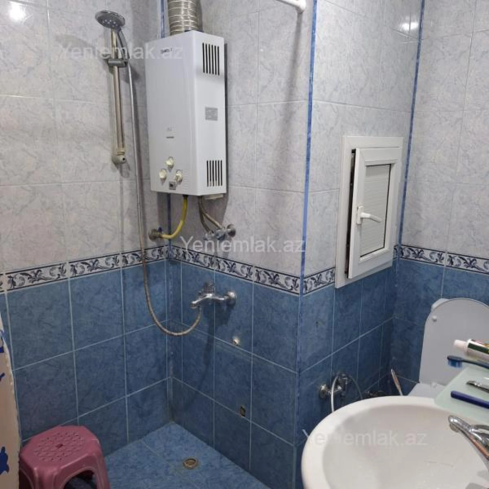 Satılır 2 otaqlı köhnə tikili 55 m²