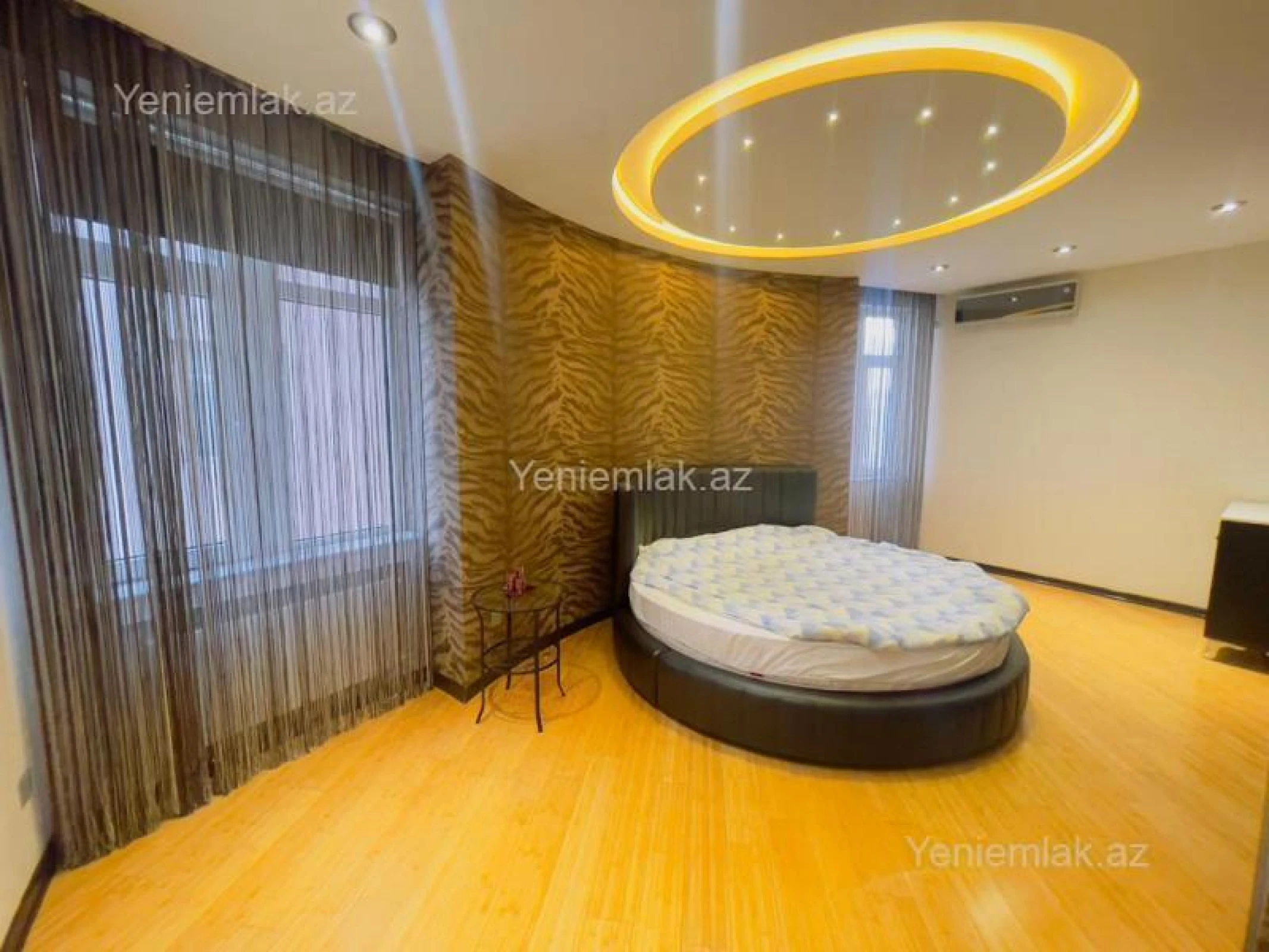 Satılır 3 otaqlı yeni tikili 115 m²