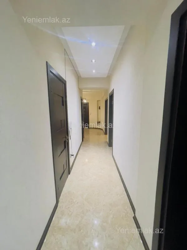 Satılır 3 otaqlı yeni tikili 115 m²