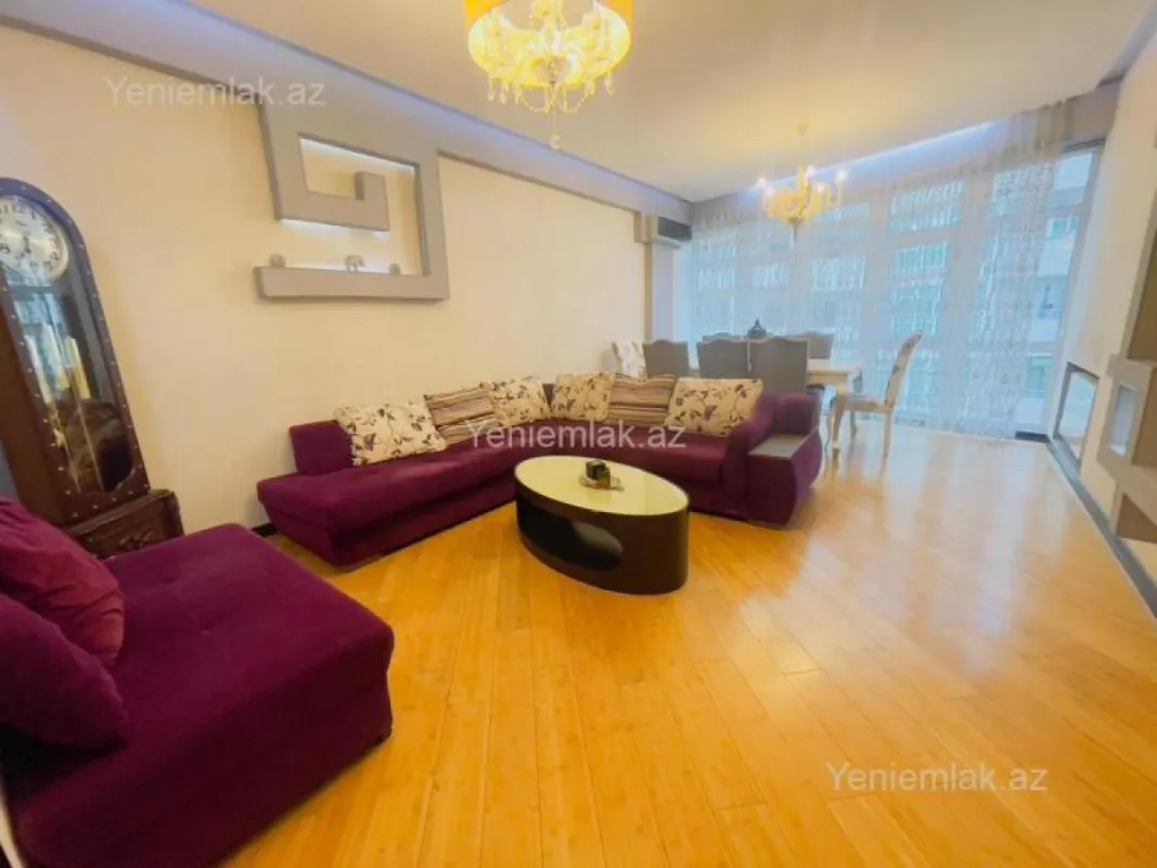 Satılır 3 otaqlı yeni tikili 115 m²