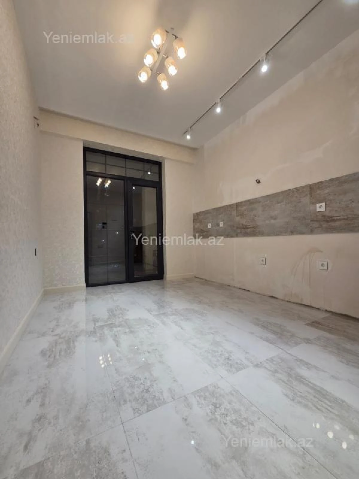 Satılır 2 otaqlı yeni tikili 75 m²