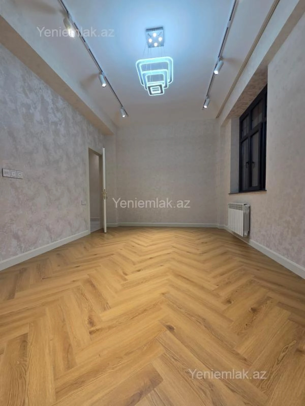 Satılır 2 otaqlı yeni tikili 75 m²