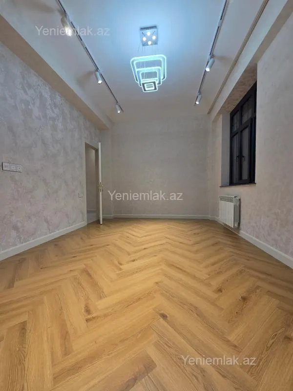 Satılır 2 otaqlı yeni tikili 75 m²