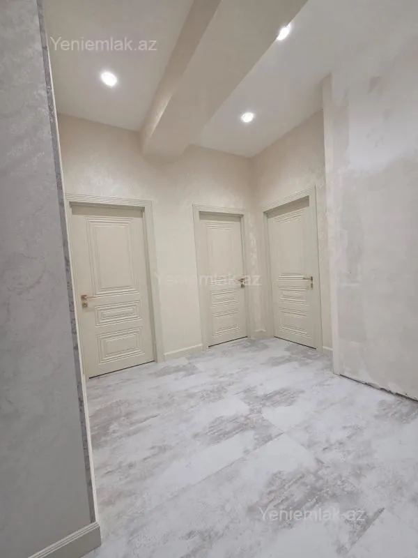 Satılır 2 otaqlı yeni tikili 75 m²