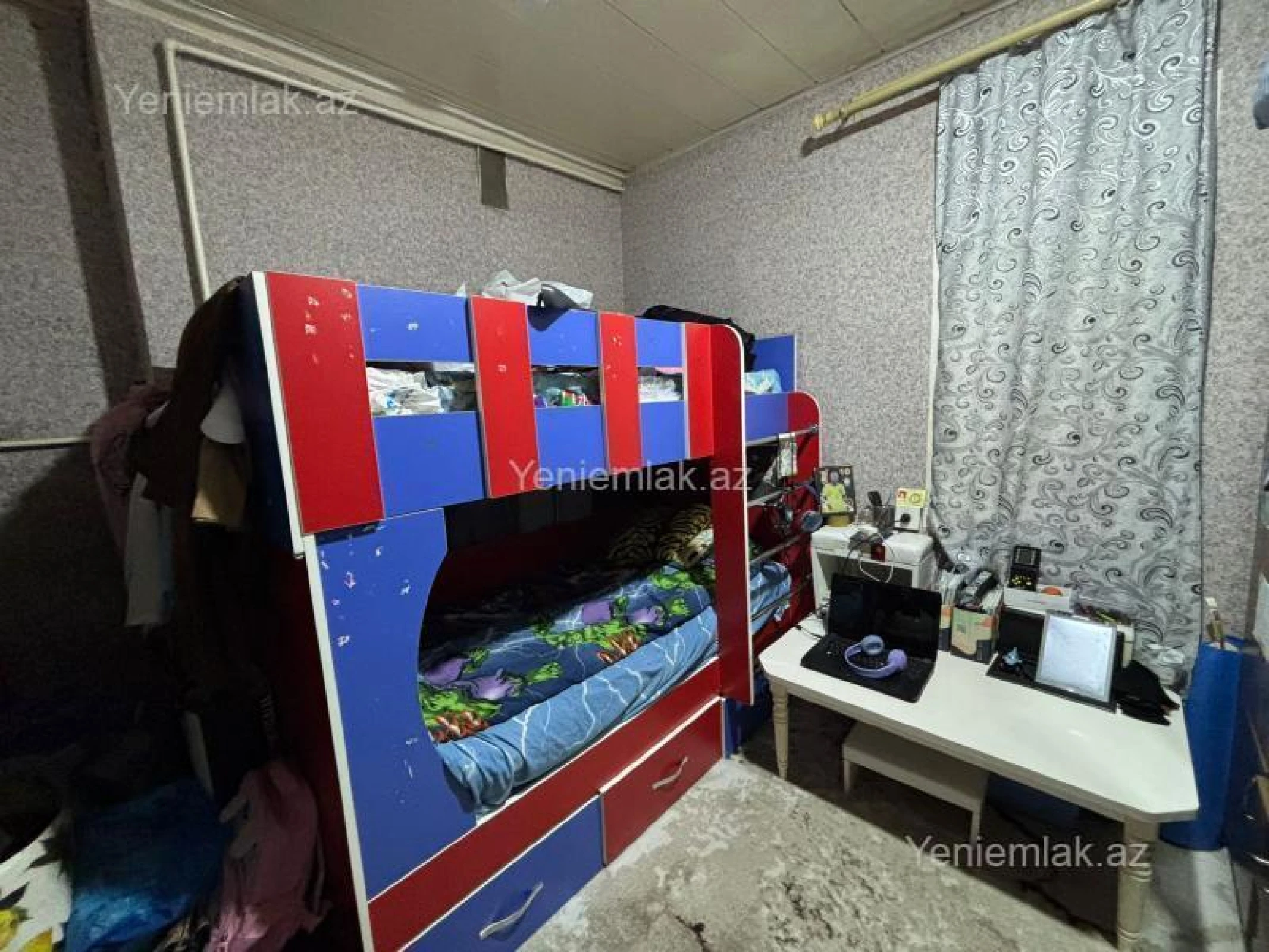 Satılır 1 otaqlı köhnə tikili 45 m²