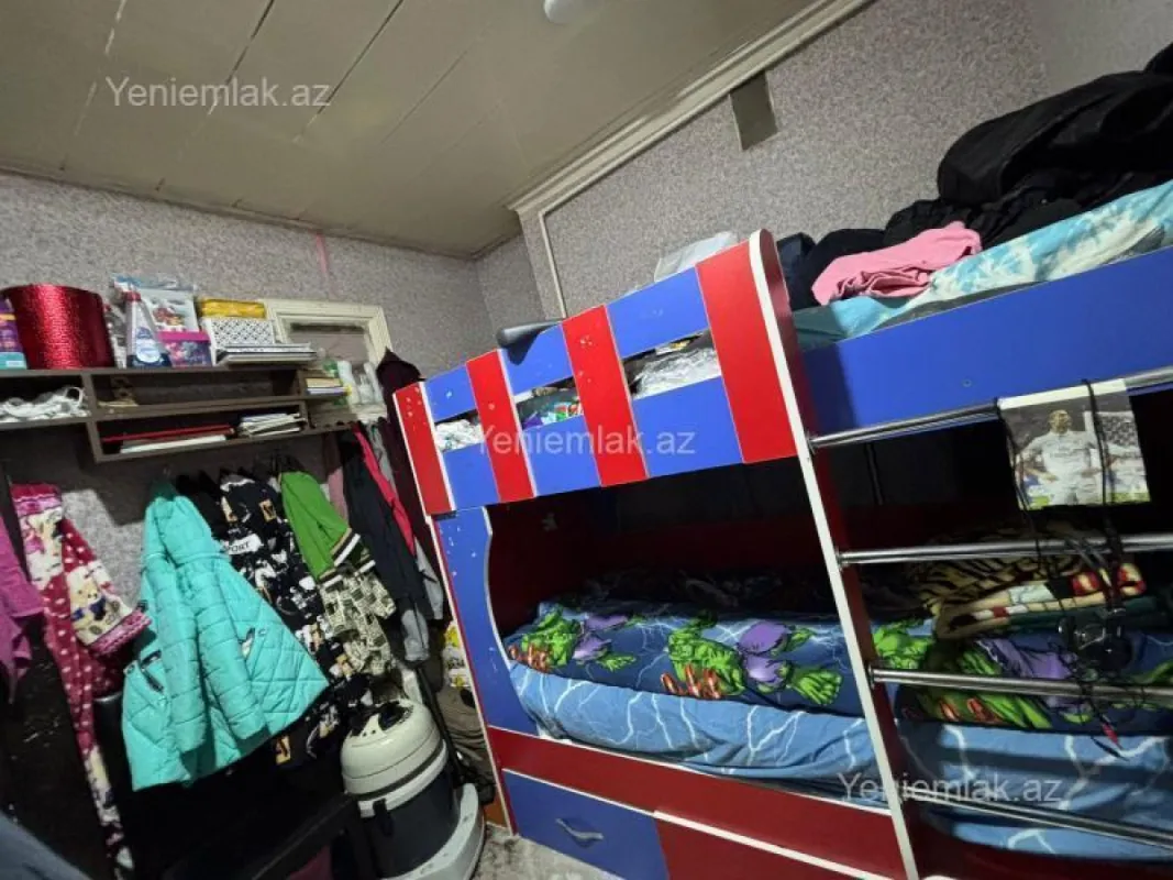 Satılır 1 otaqlı köhnə tikili 45 m²