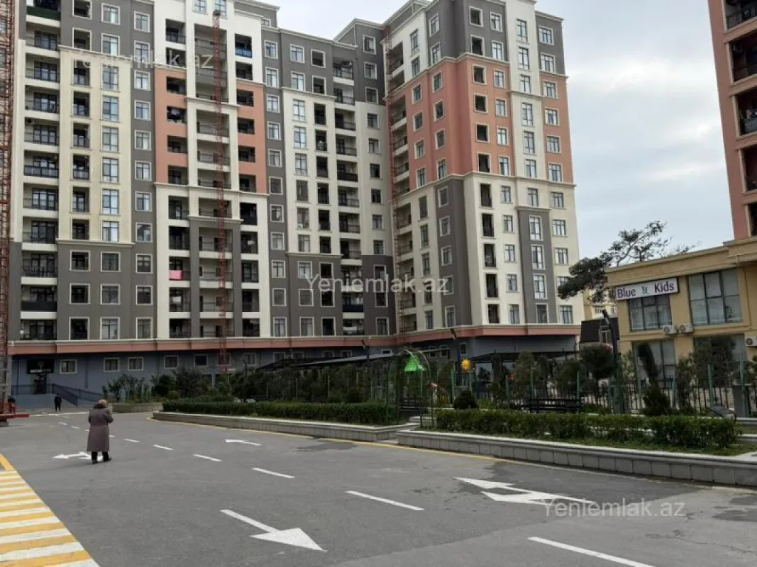 Satılır 3 otaqlı yeni tikili 120 m²