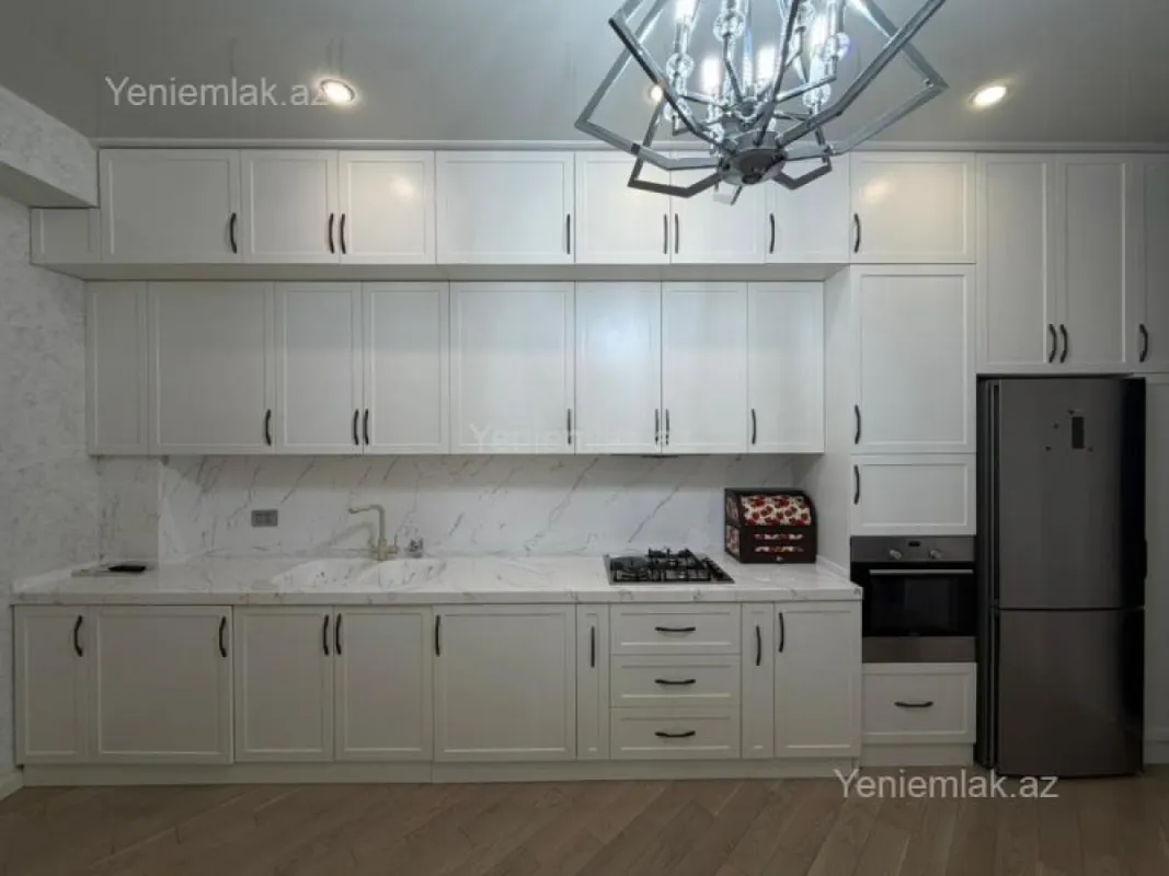 Satılır 3 otaqlı yeni tikili 120 m²