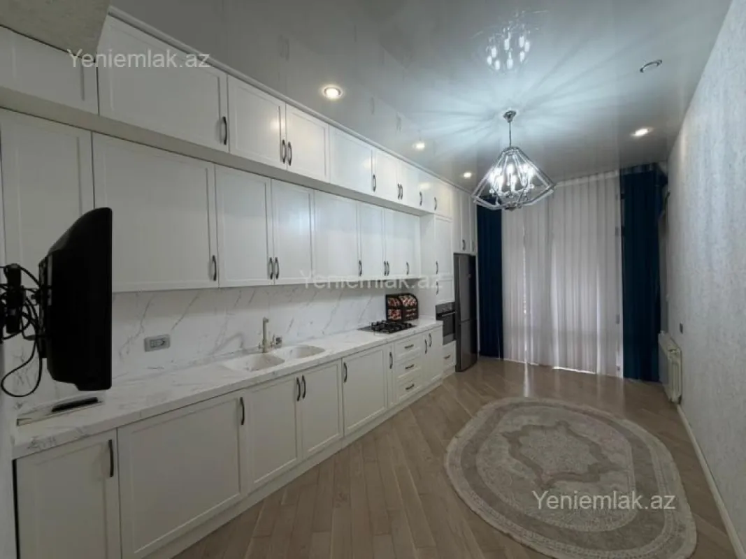 Satılır 3 otaqlı yeni tikili 120 m²