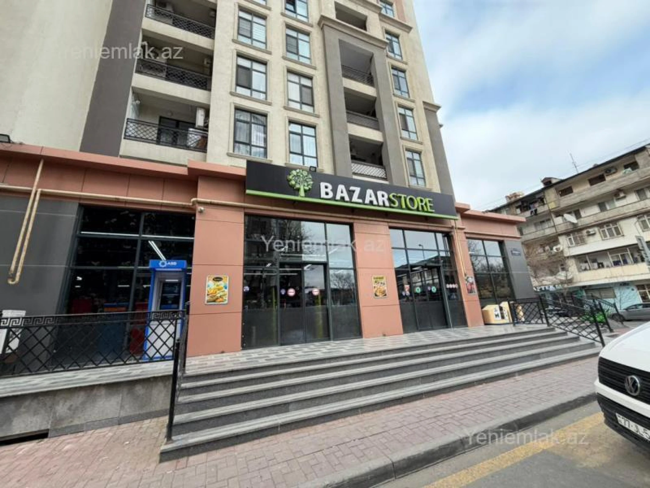 Satılır 3 otaqlı yeni tikili 120 m²