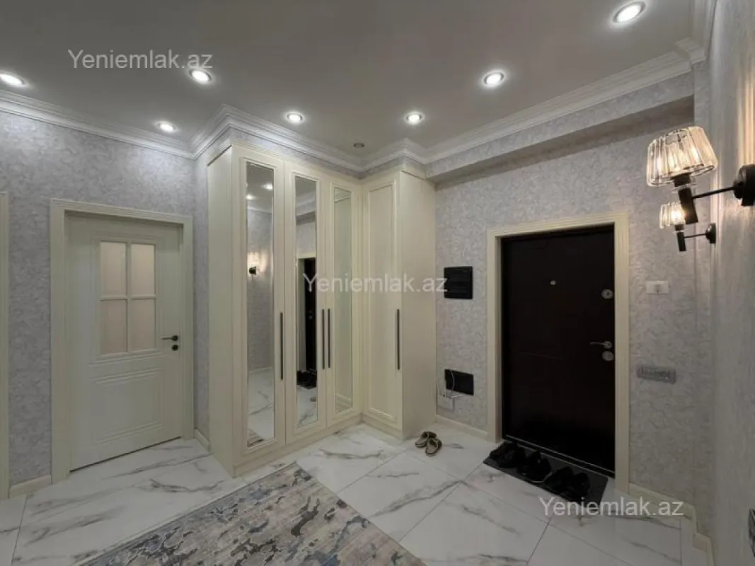 Satılır 3 otaqlı yeni tikili 120 m²