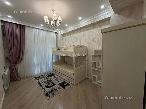 Satılır 3 otaqlı yeni tikili 120 m²
