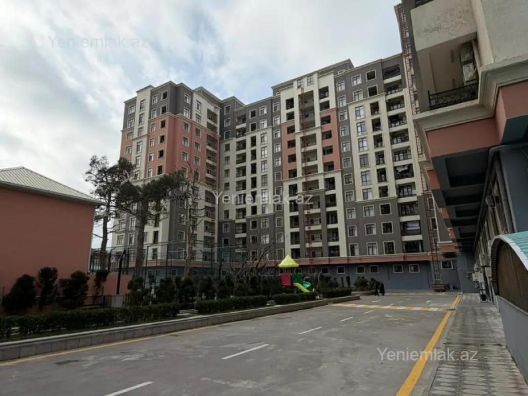 Satılır 3 otaqlı yeni tikili 120 m²