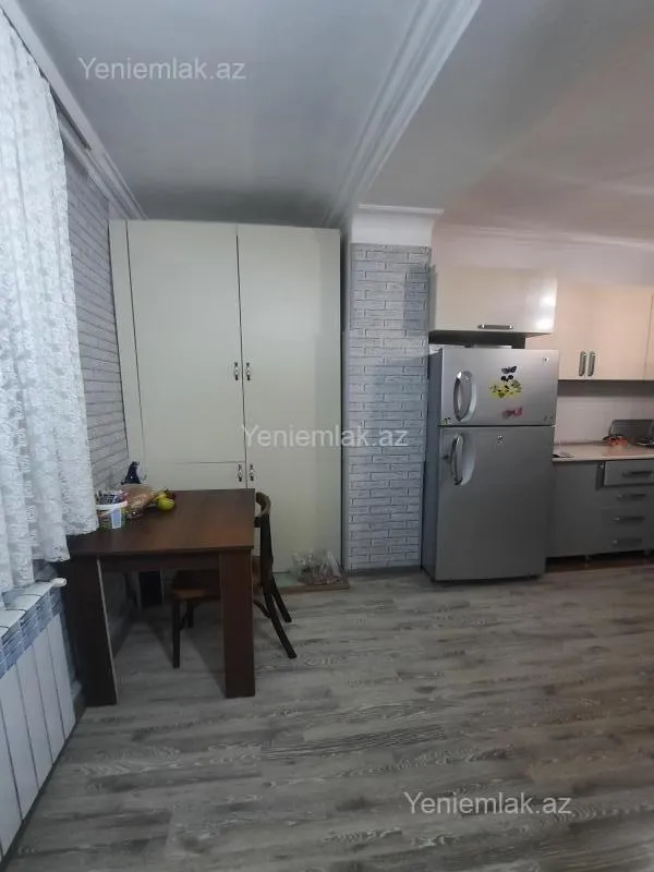 Satılır 2 otaqlı köhnə tikili 55 m²