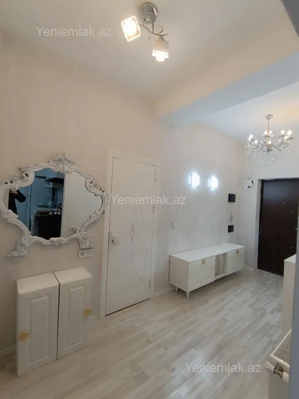 Satılır 3 otaqlı yeni tikili 60 m²