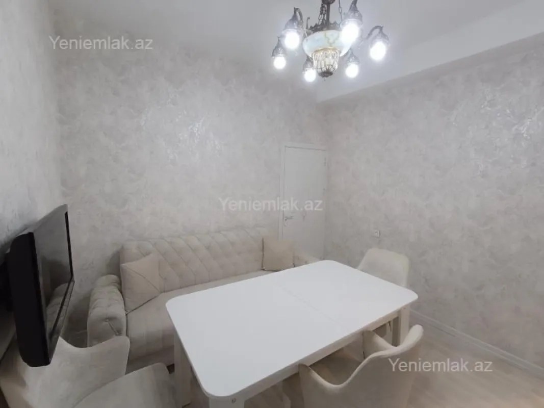 Satılır 3 otaqlı yeni tikili 60 m²