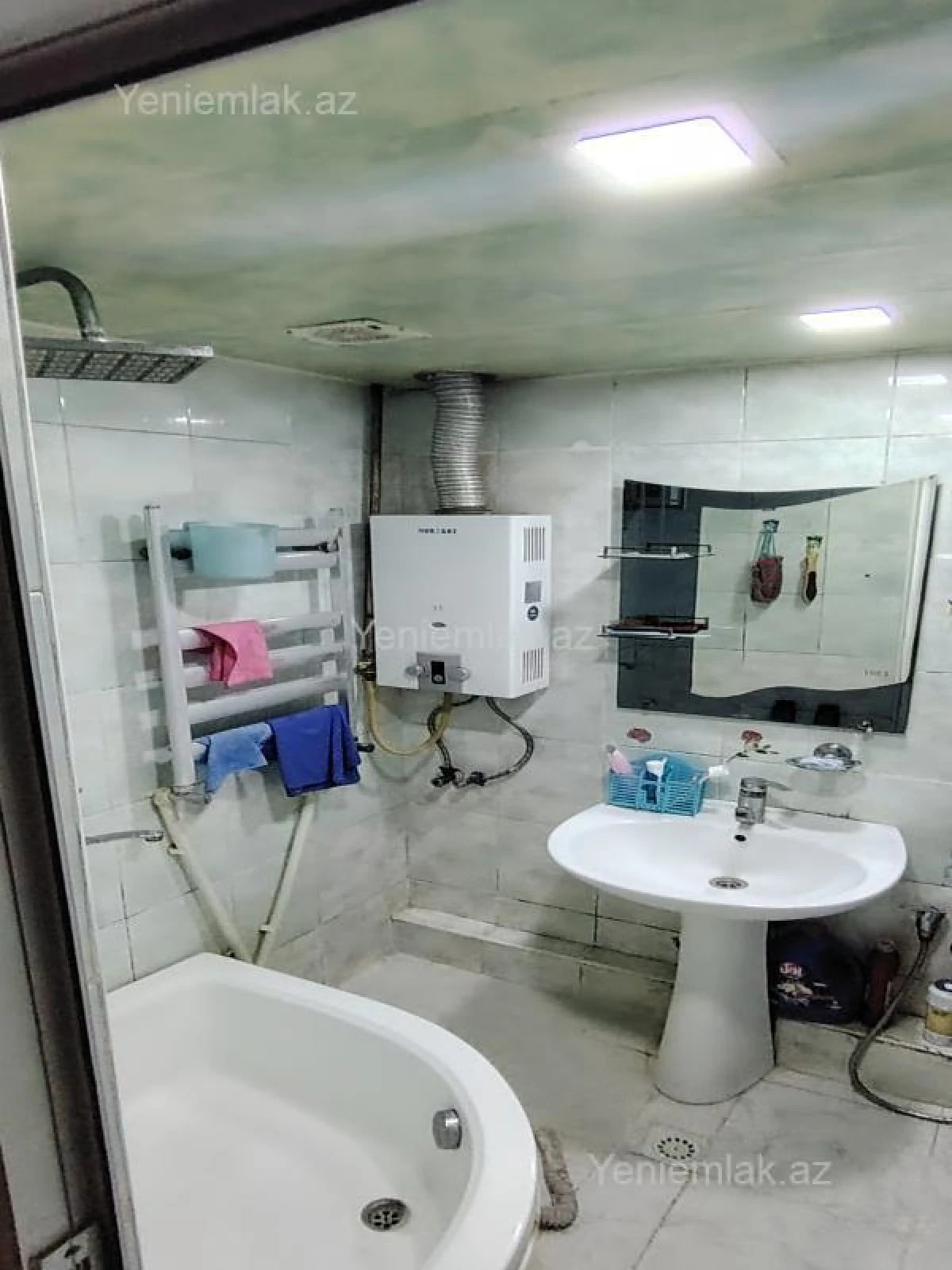 Satılır 3 otaqlı köhnə tikili 80 m²