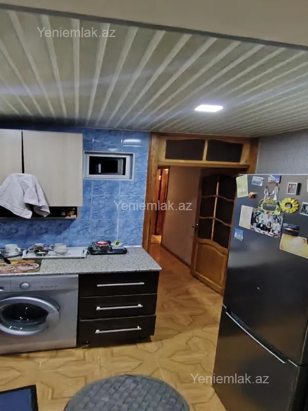 Satılır 3 otaqlı köhnə tikili 80 m²