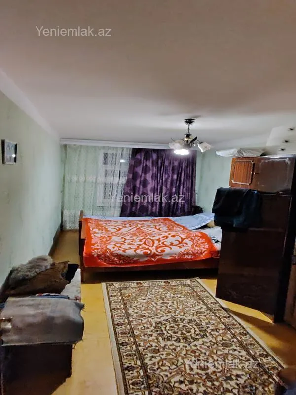 Satılır 3 otaqlı köhnə tikili 80 m²