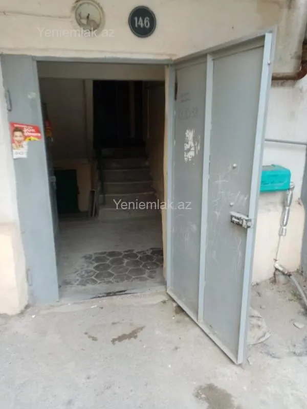 Satılır 3 otaqlı köhnə tikili 80 m²