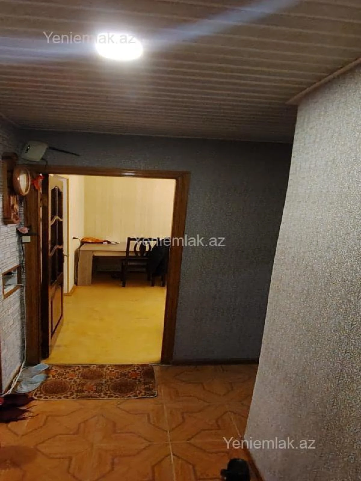 Satılır 3 otaqlı köhnə tikili 80 m²