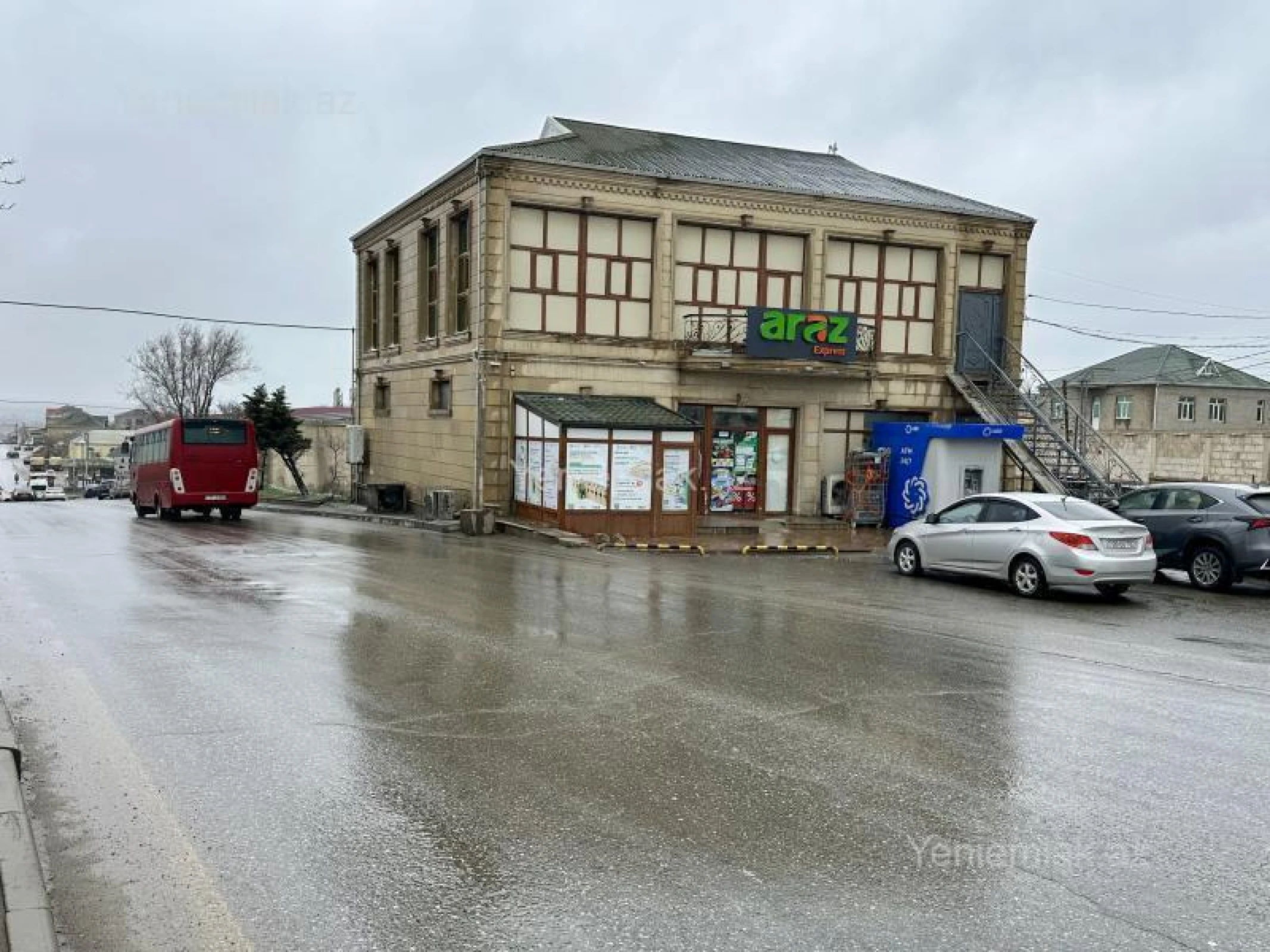 Satılır 4 otaqlı obyekt 370 m²