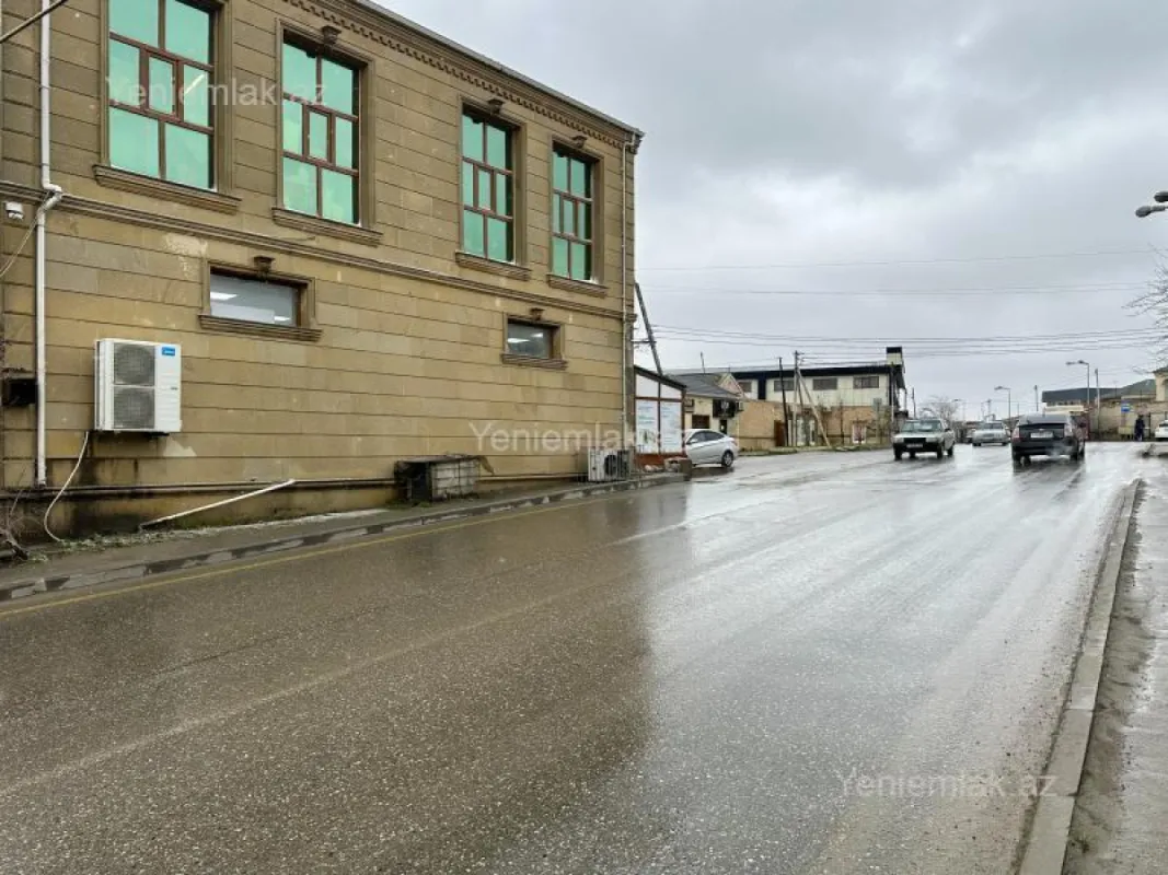 Satılır 4 otaqlı obyekt 370 m²