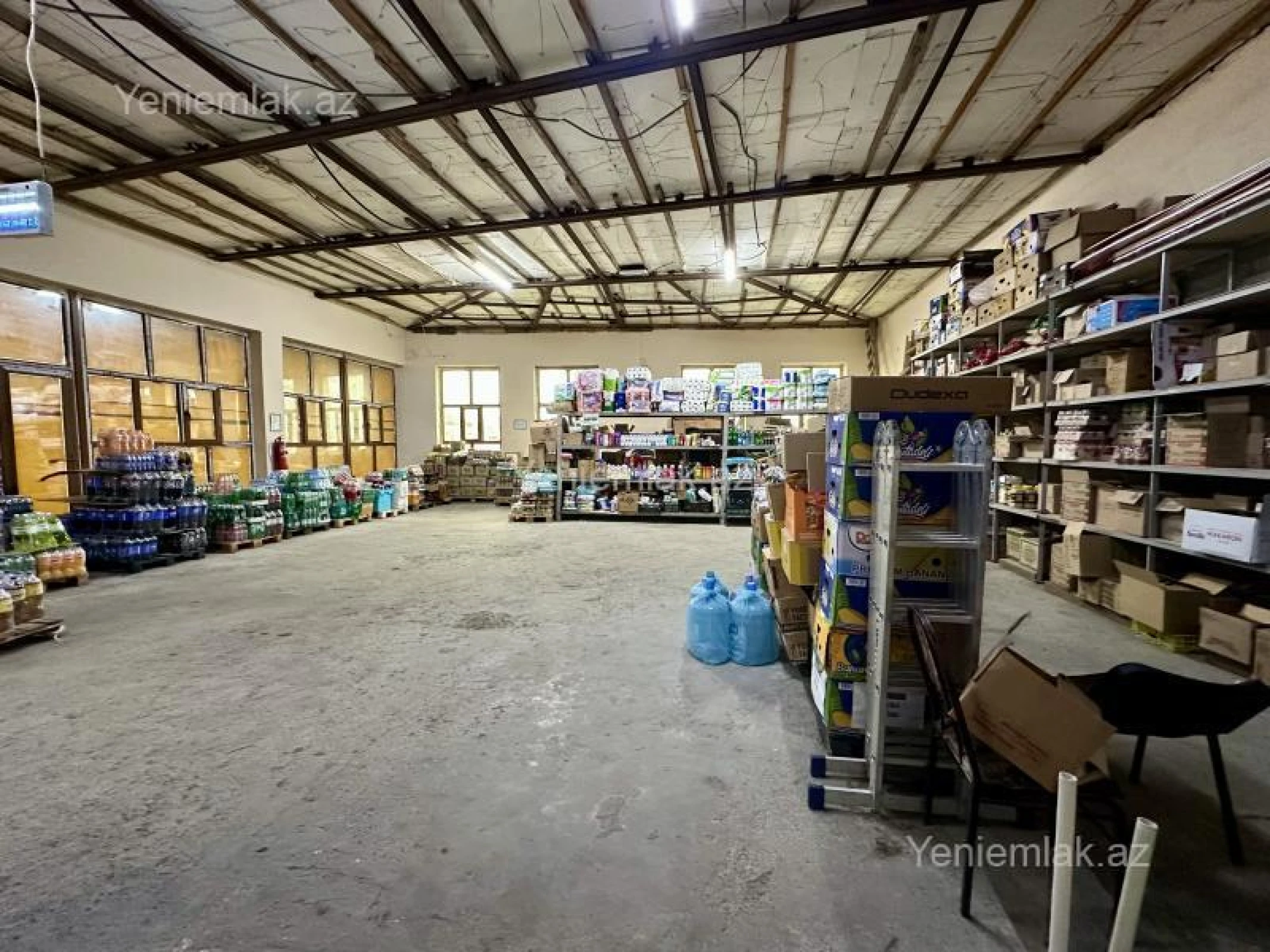 Satılır 4 otaqlı obyekt 370 m²