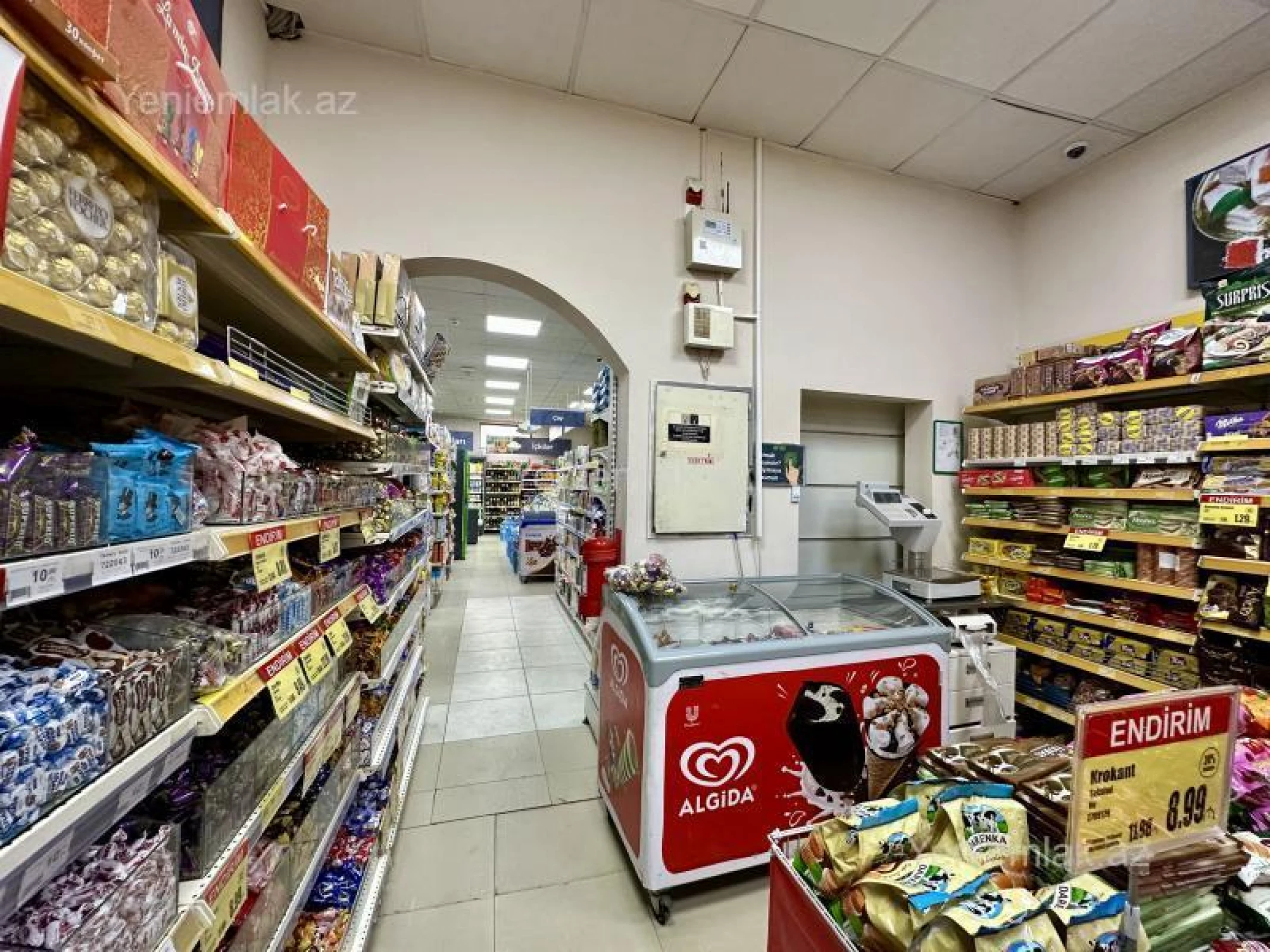 Satılır 4 otaqlı obyekt 370 m²