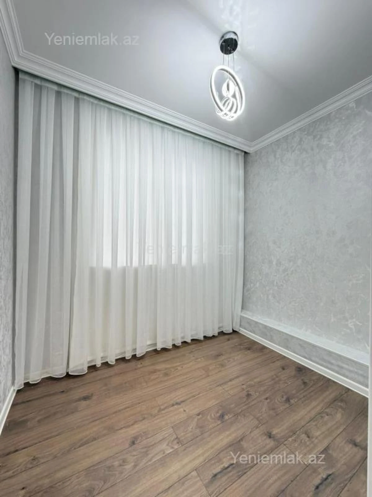 Satılır 3 otaqlı köhnə tikili 55 m²