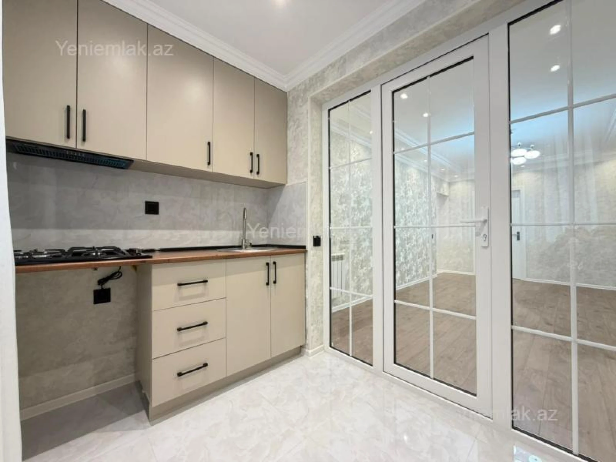 Satılır 3 otaqlı köhnə tikili 55 m²