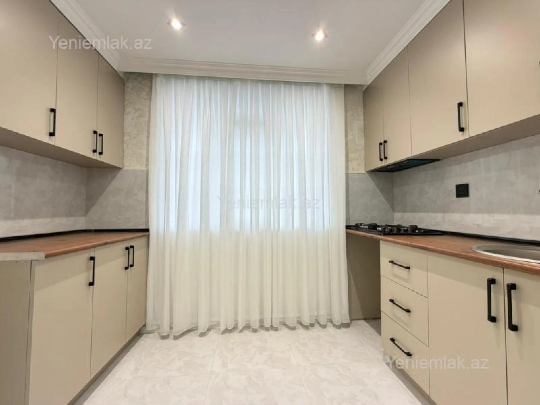 Satılır 3 otaqlı köhnə tikili 55 m²