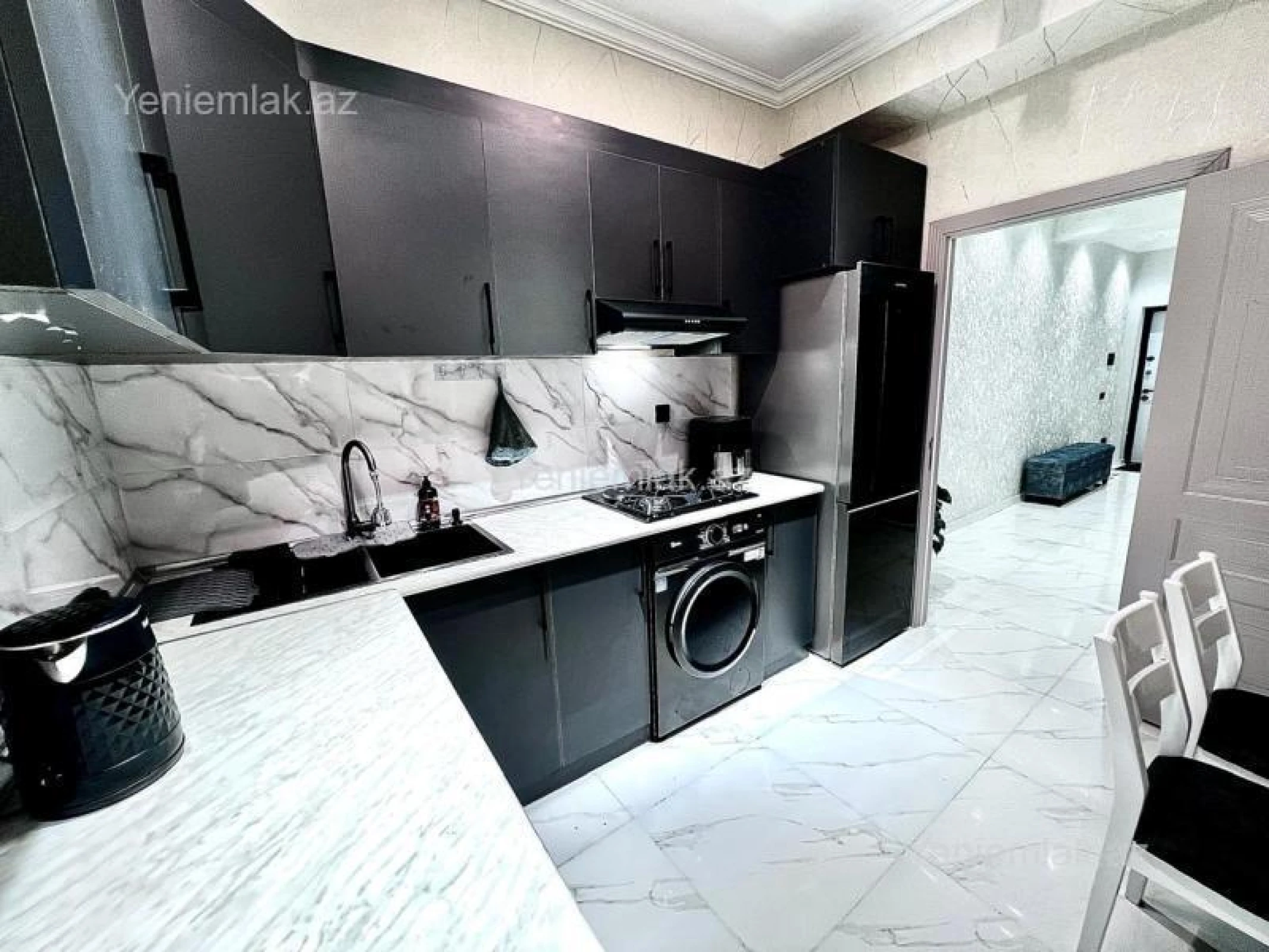 Satılır 2 otaqlı yeni tikili 75 m²