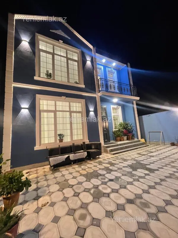 Satılır 4 otaqlı həyət evi 180 m²