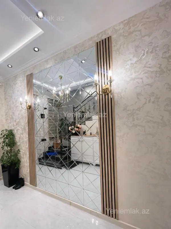 Satılır 4 otaqlı həyət evi 180 m²