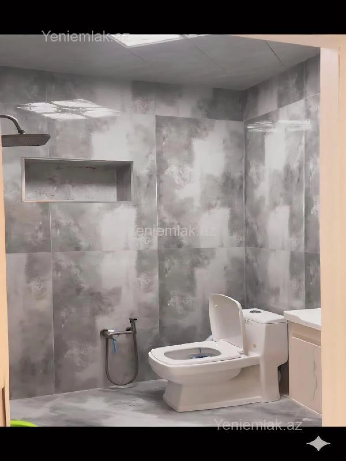 Satılır 4 otaqlı həyət evi 180 m²