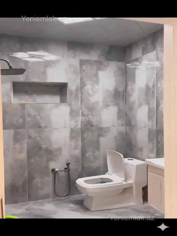 Satılır 4 otaqlı həyət evi 180 m²