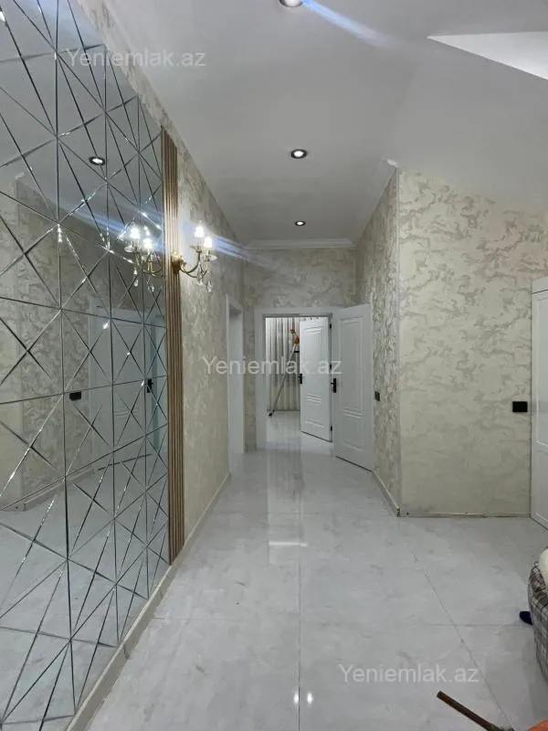 Satılır 4 otaqlı həyət evi 180 m²
