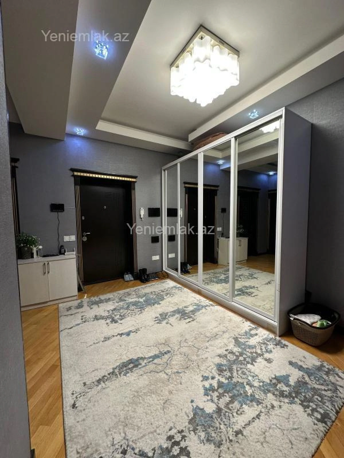 Satılır 2 otaqlı yeni tikili 78.5 m²