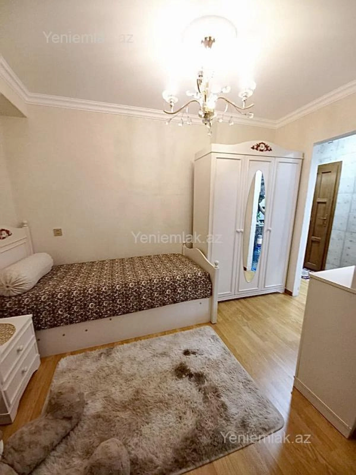 Satılır 3 otaqlı köhnə tikili 60 m²