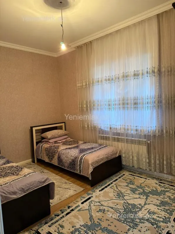 Satılır 4 otaqlı həyət evi 130 m²