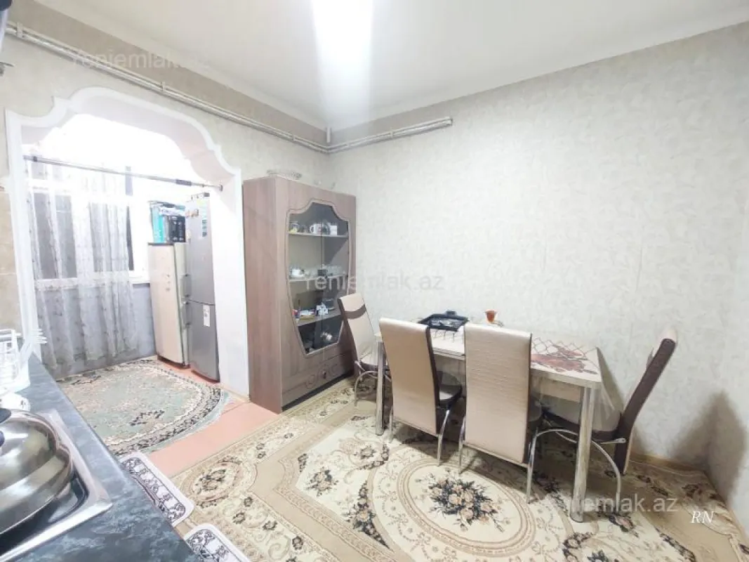 Satılır 3 otaqlı köhnə tikili 80 m²