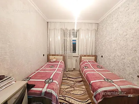 Satılır 3 otaqlı köhnə tikili 80 m²