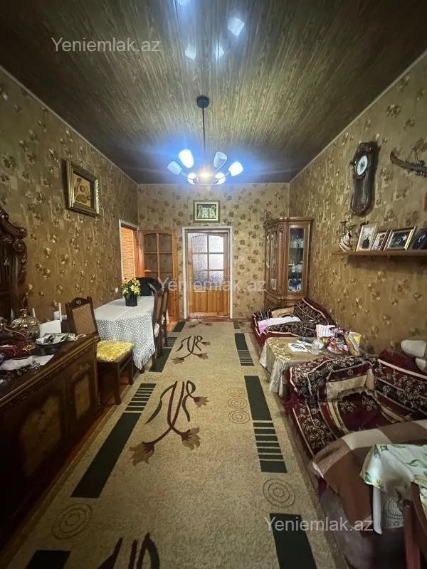 Satılır 2 otaqlı köhnə tikili 60 m²