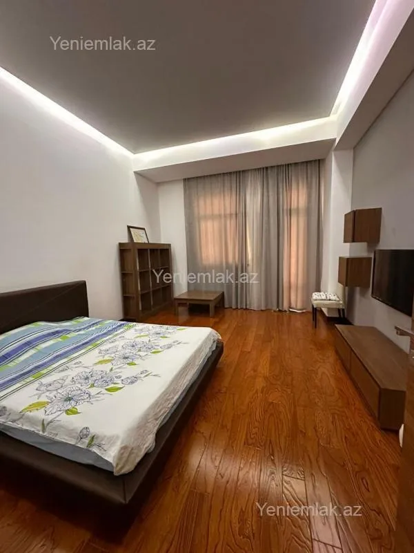 Satılır 4 otaqlı yeni tikili 230 m²