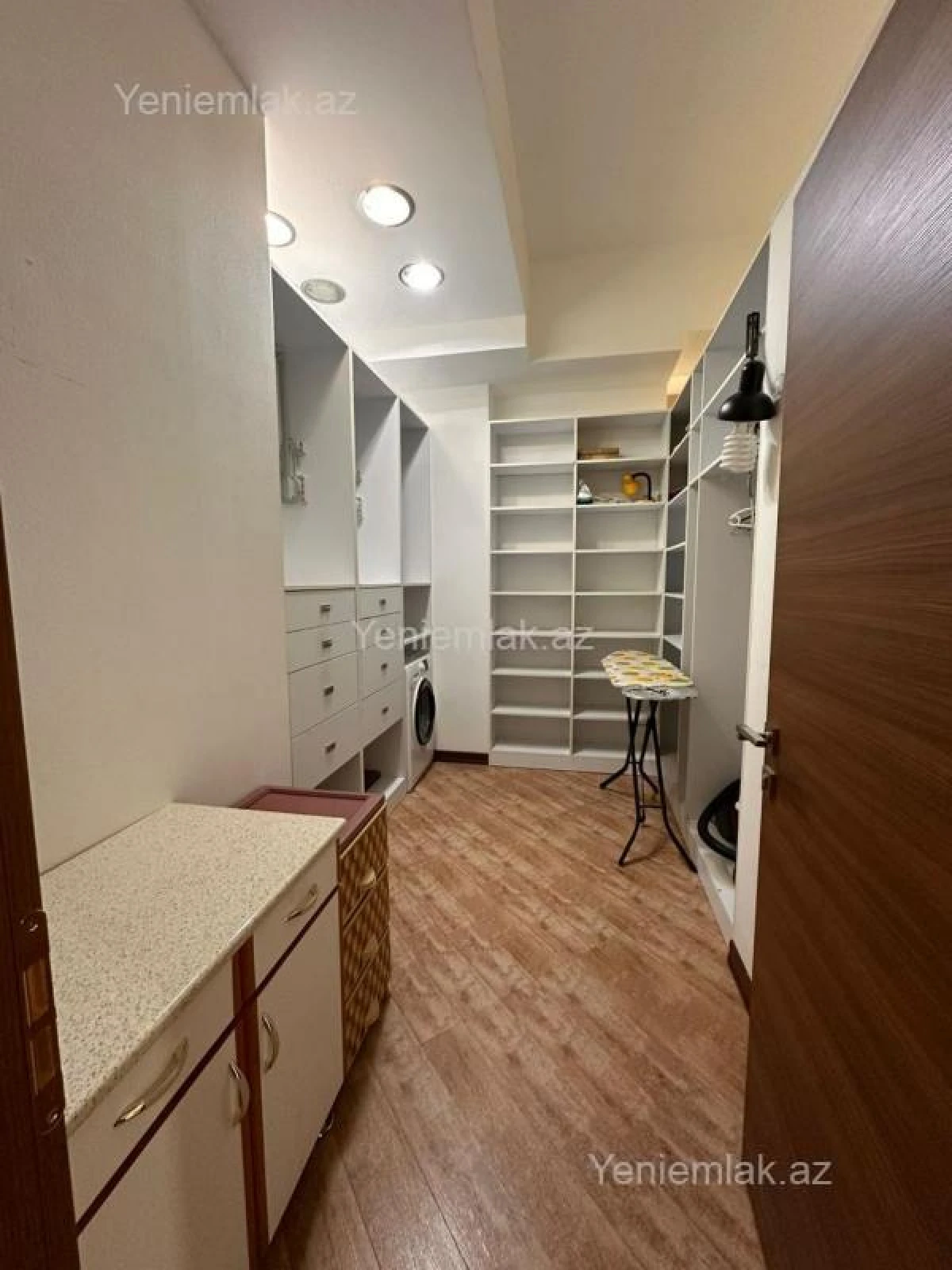 Satılır 4 otaqlı yeni tikili 230 m²