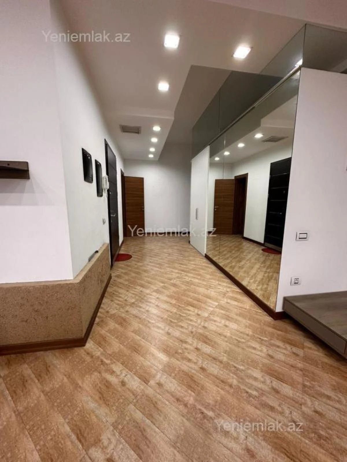 Satılır 4 otaqlı yeni tikili 230 m²